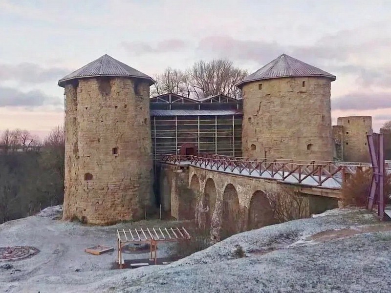 Чудеса Ижорской земли: путешествие в историю и сказку (с посещением Копорской крепости и Андерсенграда)